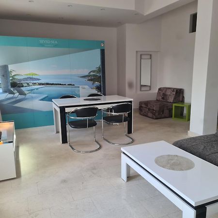 טרוגיר Bridge And Beach Apartments מראה חיצוני תמונה