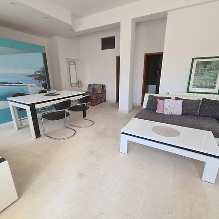 טרוגיר Bridge And Beach Apartments מראה חיצוני תמונה