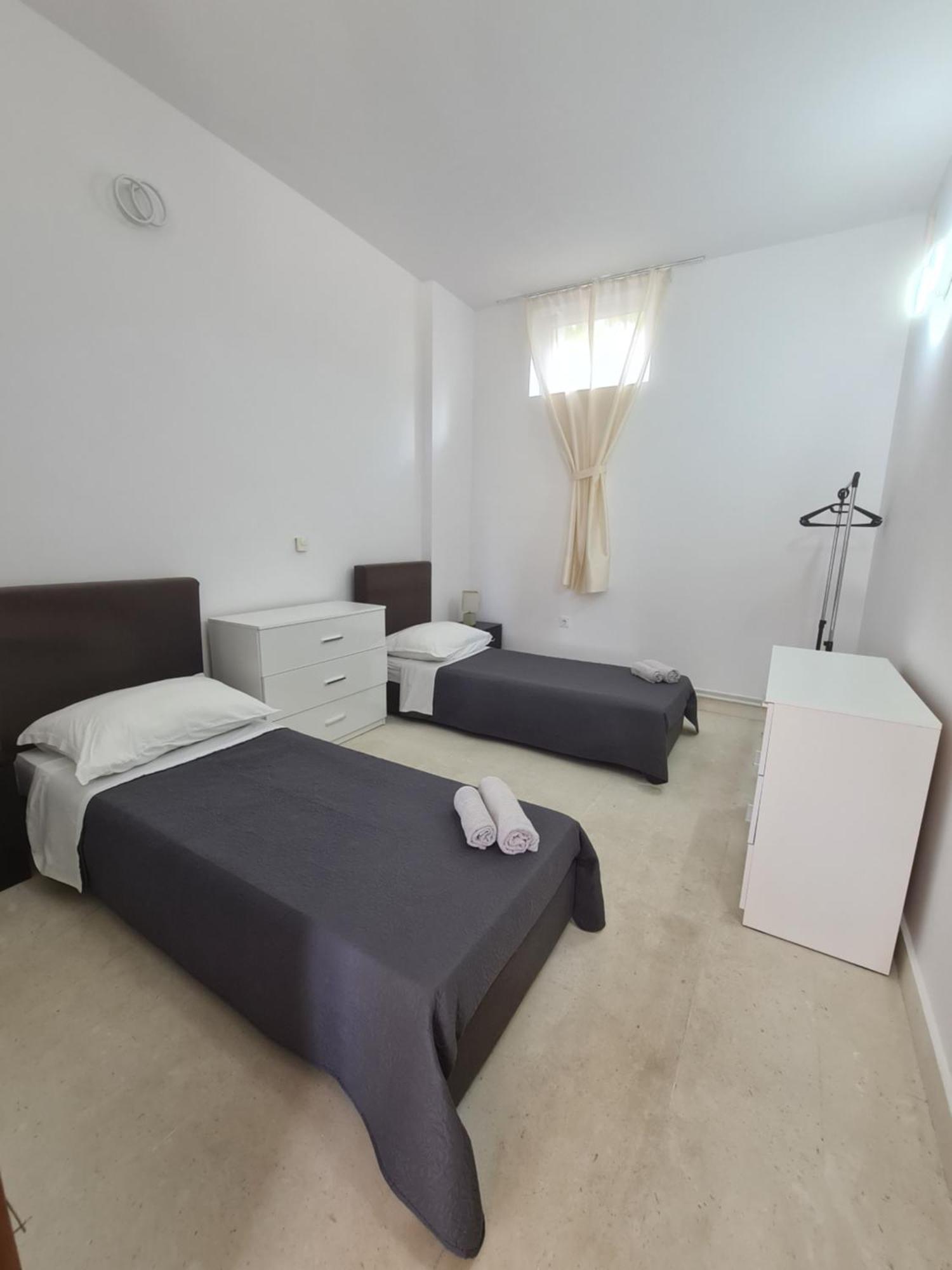טרוגיר Bridge And Beach Apartments מראה חיצוני תמונה