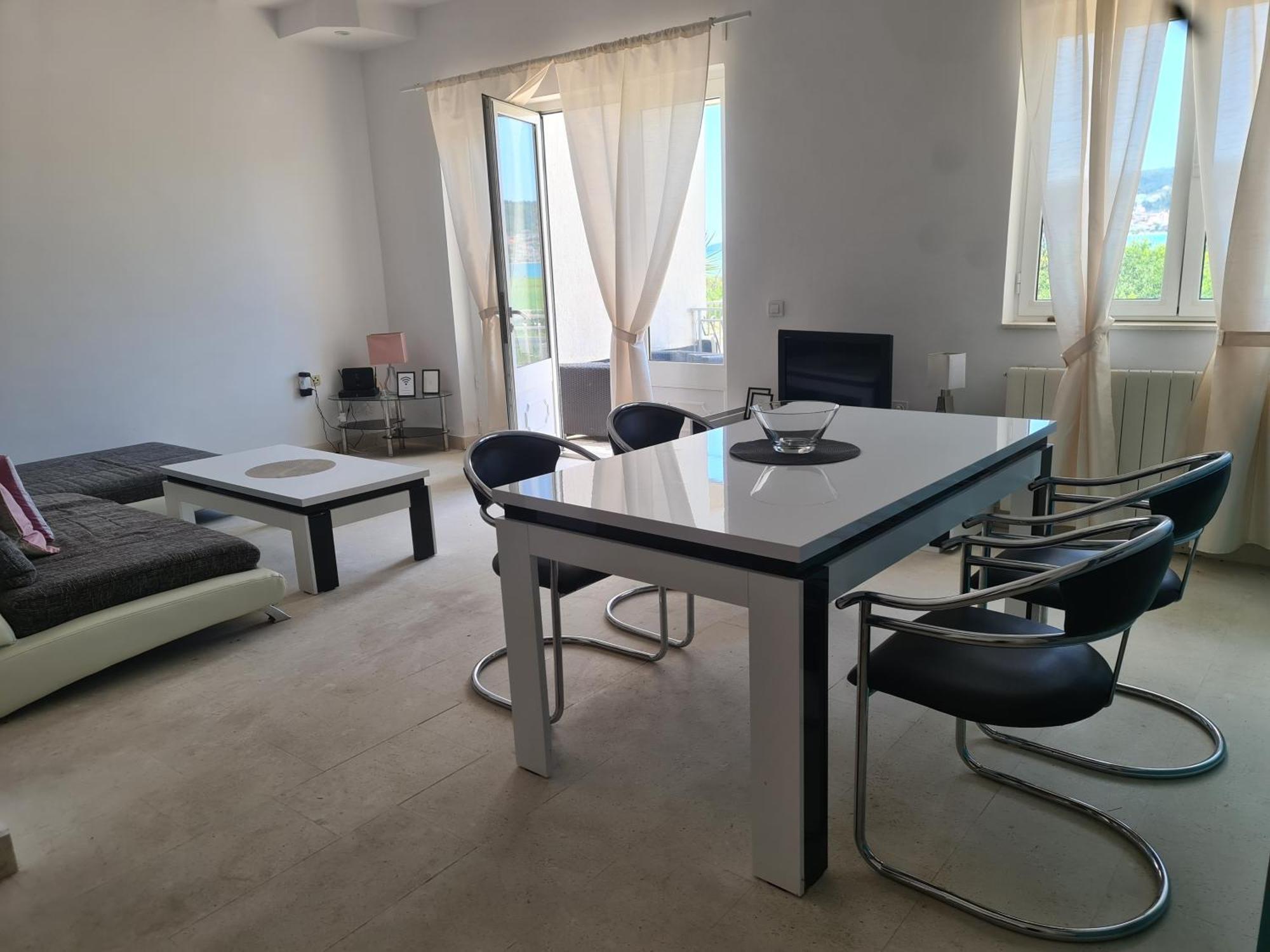 טרוגיר Bridge And Beach Apartments מראה חיצוני תמונה