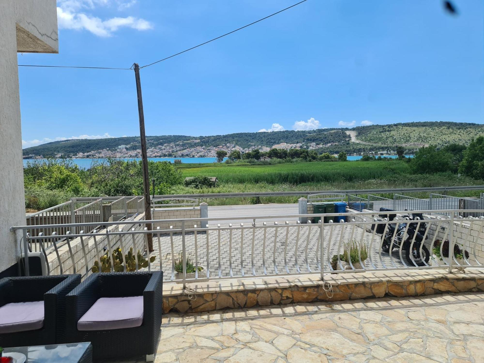 טרוגיר Bridge And Beach Apartments מראה חיצוני תמונה