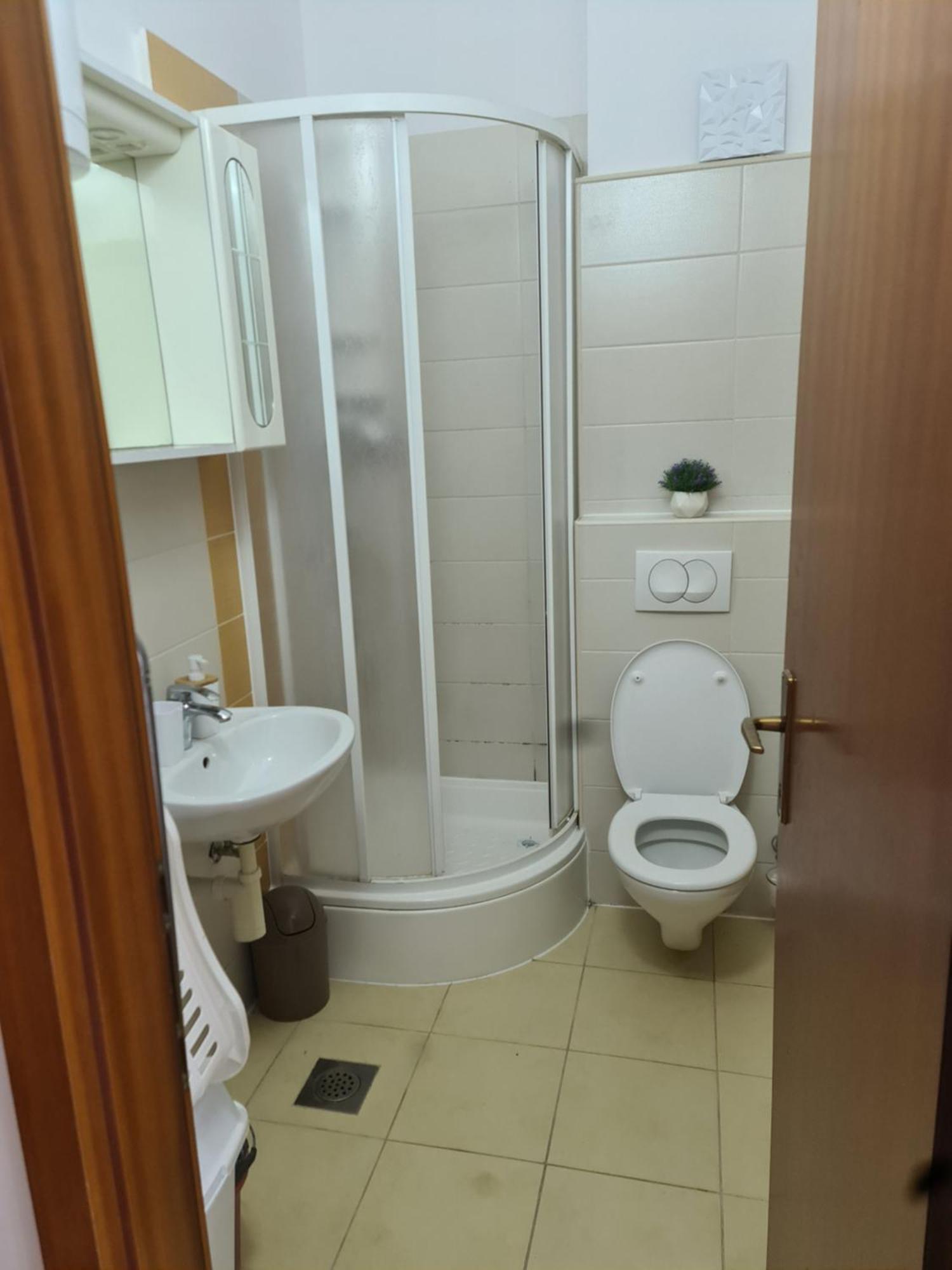 טרוגיר Bridge And Beach Apartments מראה חיצוני תמונה