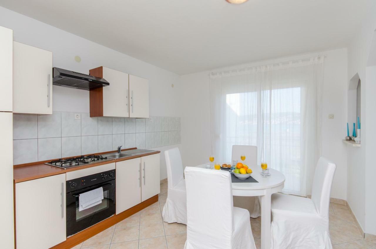 טרוגיר Bridge And Beach Apartments מראה חיצוני תמונה