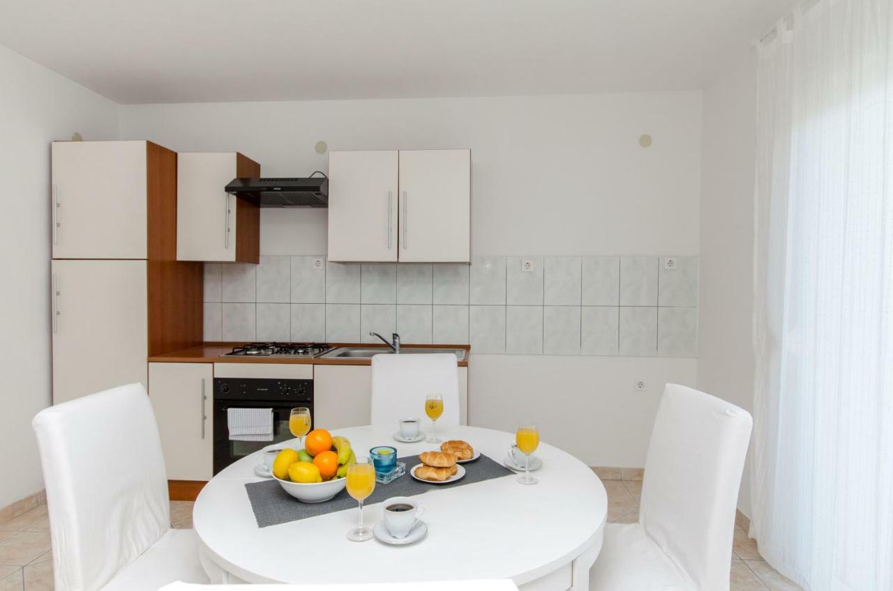 טרוגיר Bridge And Beach Apartments מראה חיצוני תמונה