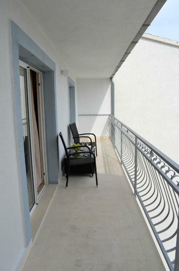 טרוגיר Bridge And Beach Apartments מראה חיצוני תמונה